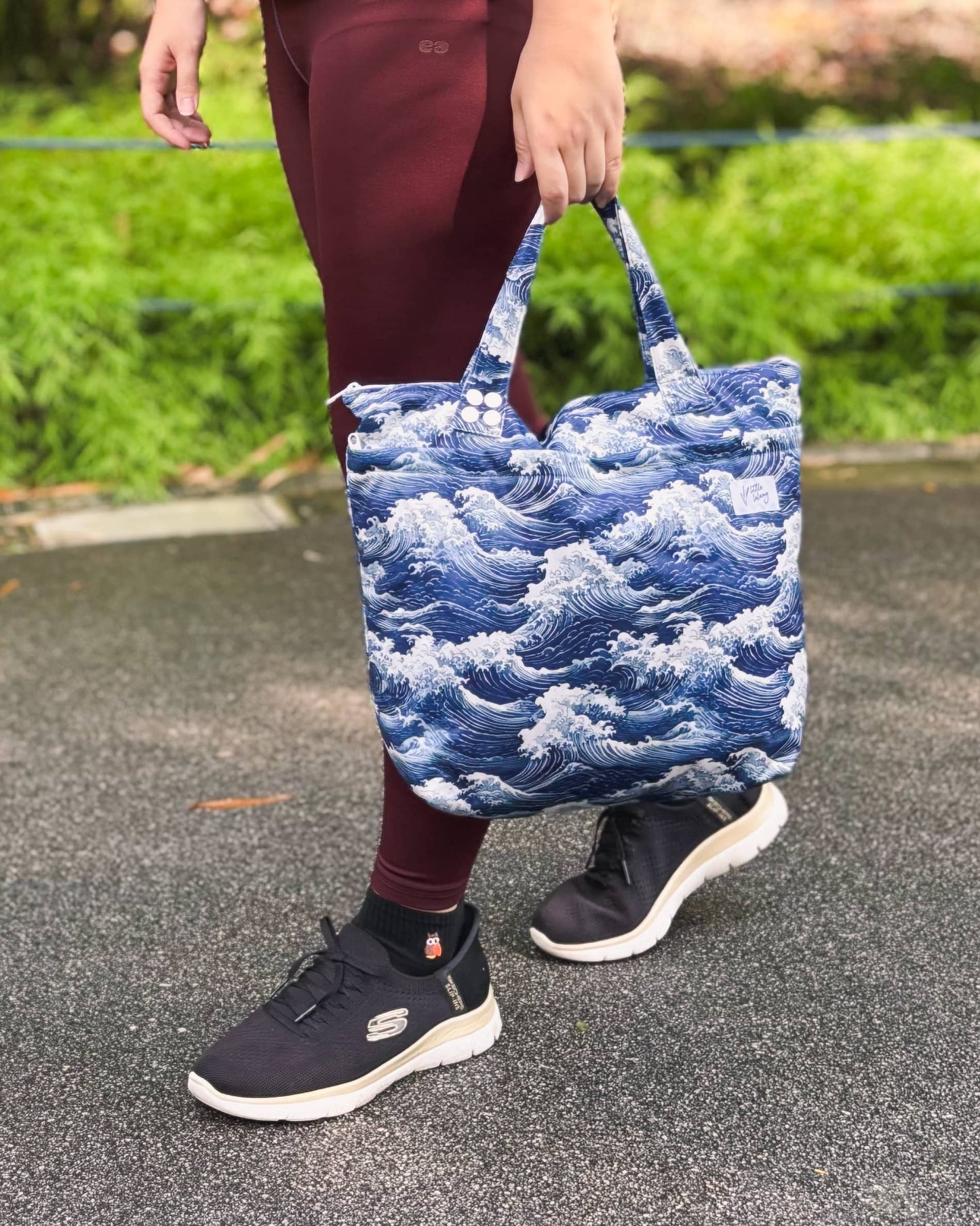 blue-and-white waves pattern waterproof tote bag perfect for mums and babies