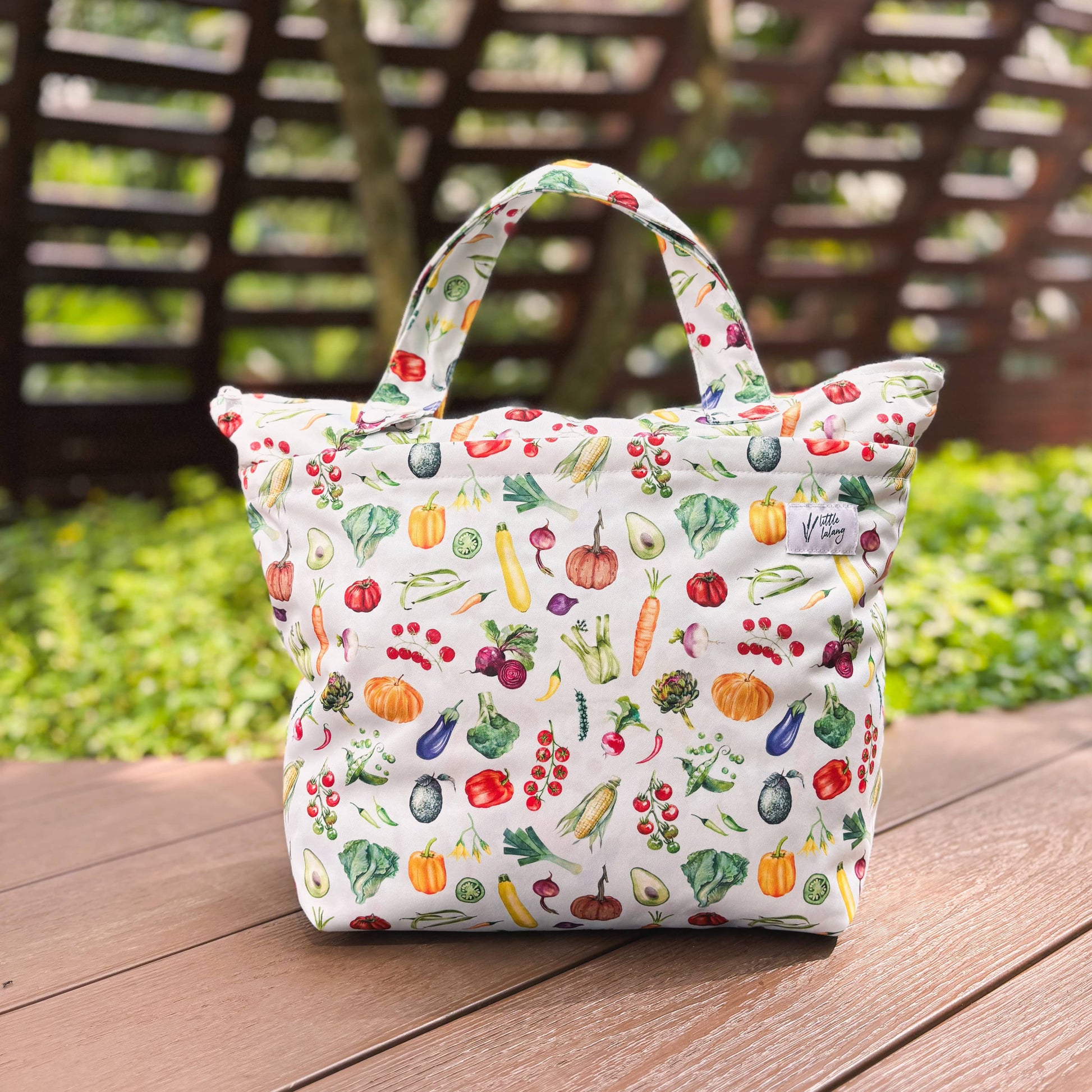 waterproof tote bag with fruit and vegetable pattern