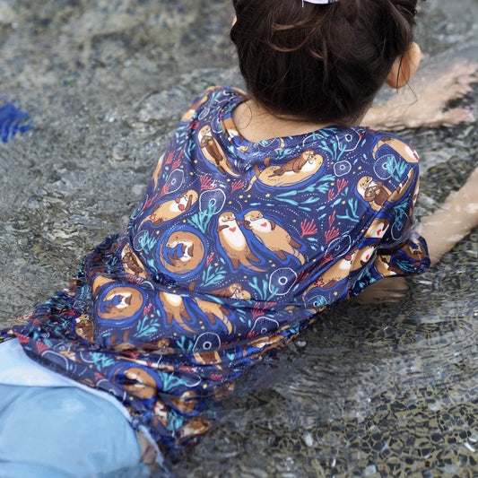 T-shirt - Otterly in Love **EXCLUSIVE**