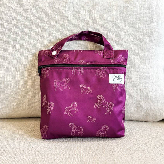 Washable bag with horse pattern